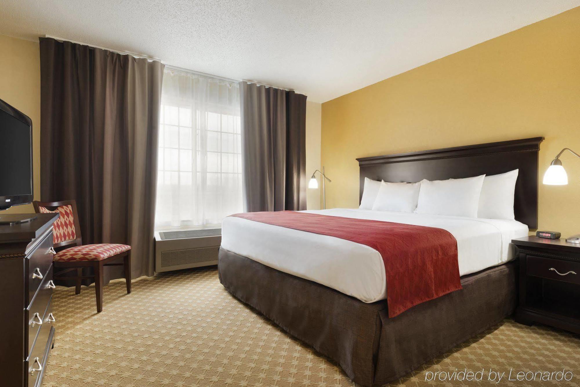 Quality Inn & Suites Александрия Екстериор снимка